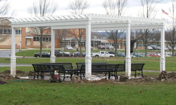 20 x 20 white vinyl pergola for high school