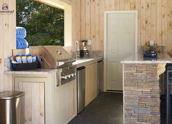 Bar & Kitchen of 20' x 24' Custom Avalon in Lumberton NJ