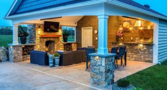 outdoor kitchen in Avalon